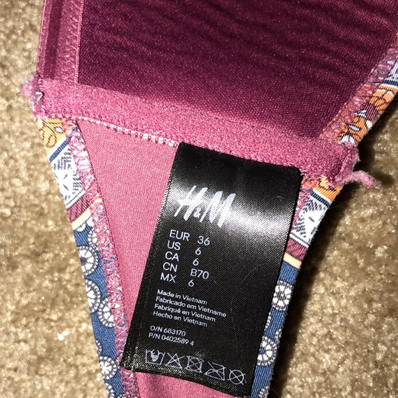 Strapless H&M bathing suit top - Picture 3 of 3